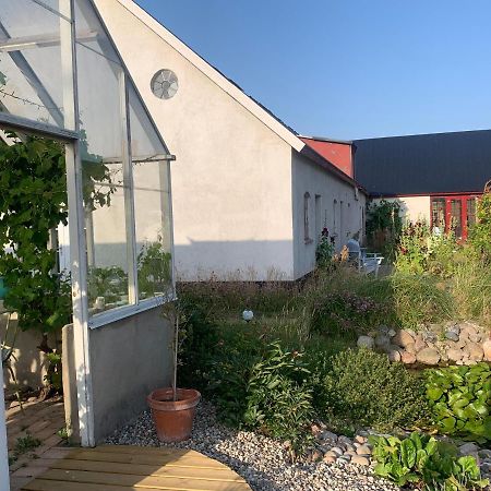 Strandbadsgarden B&B Löderup Dış mekan fotoğraf